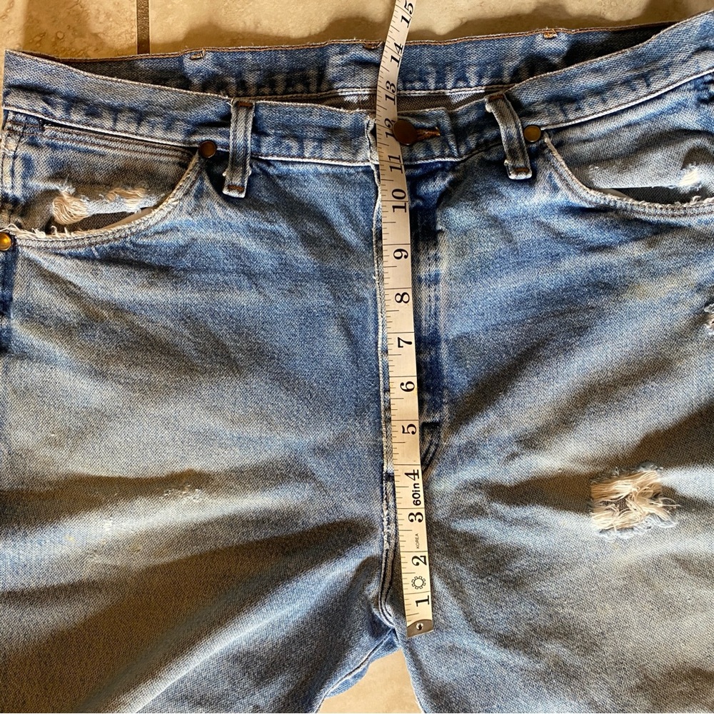 Classic Wrangler Denim Jeans - Picture 6 of 8